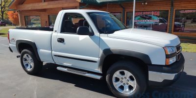 FOR SALE - 2007 Chevrolet Classic Shortbox 4x4 - $19,900