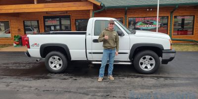 SOLD SOLD - 2007 Chevrolet Classic Shortbox 4x4