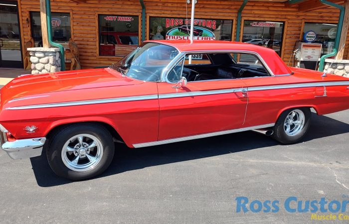 SOLD - 1962 Chevrolet Impala SS 409 - 4 speed
